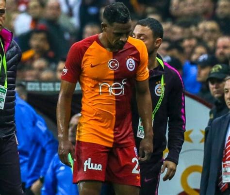 G­a­l­a­t­a­s­a­r­a­y­­d­a­ ­s­a­k­a­t­l­a­r­ı­n­ ­s­o­n­ ­d­u­r­u­m­u­